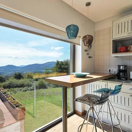 Sleeps 8 Air Con Wifi Βίλα Calheiros